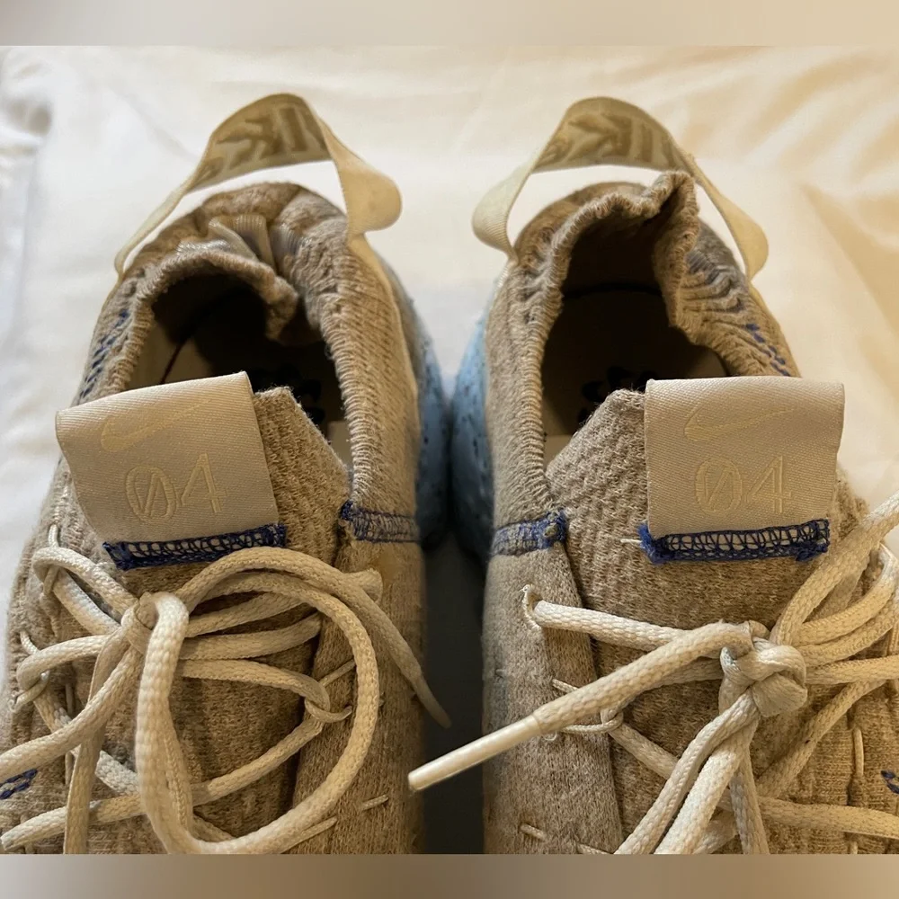 Nike Space Hippie 04 Beige - Picture 2 of 11